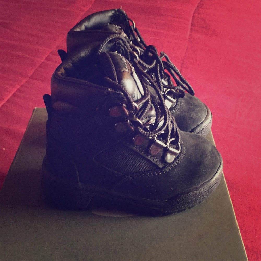 Toddler Timberland high top boats